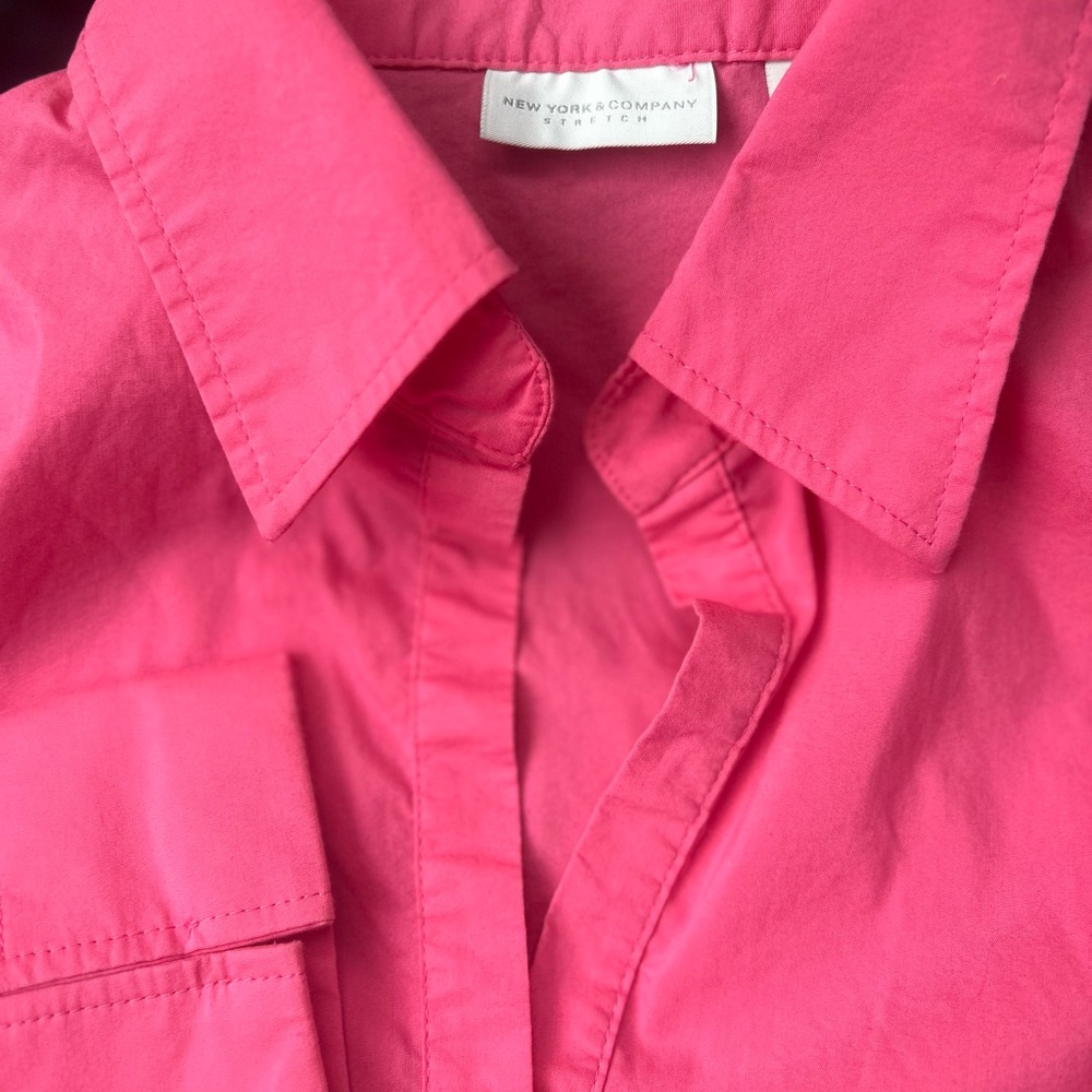 New York & CO Leigh button down blouse open v neck Pink color